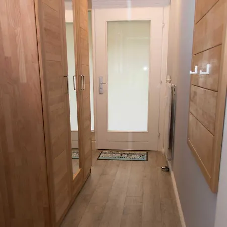 Untenlinks-kiel * שטרנדה