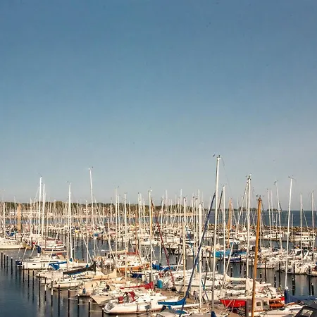 Untenlinks-kiel Apartman *