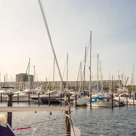 Untenlinks-kiel דירה